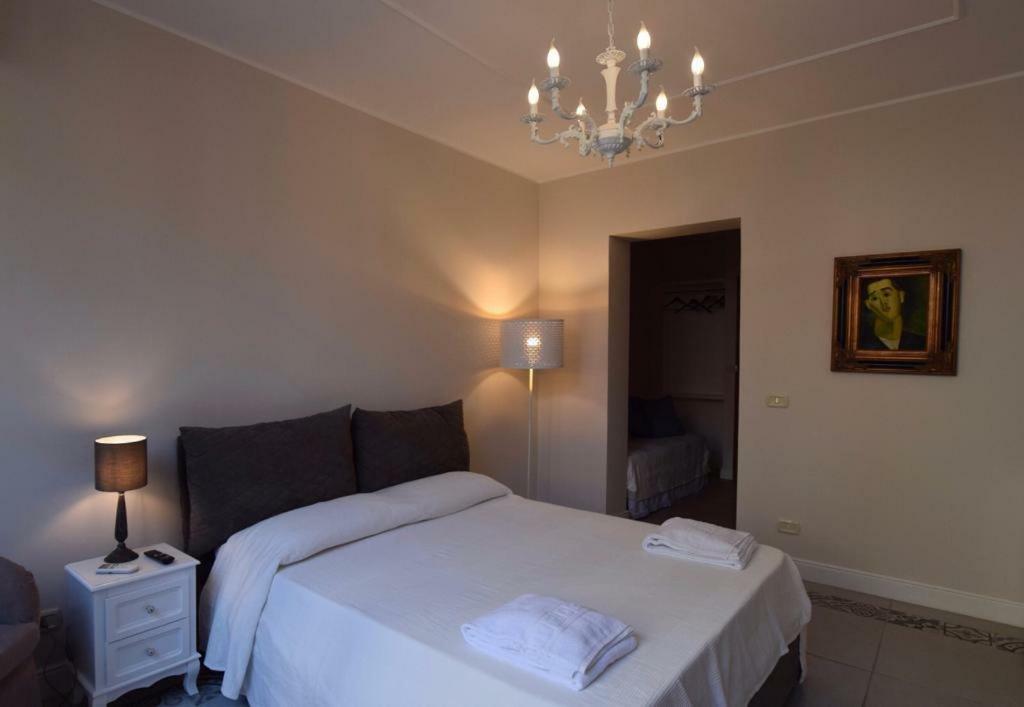 Gabri Holiday House Катанія Екстер'єр фото